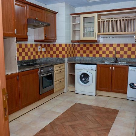 Excelsior Luxury Apartments Манама Екстер'єр фото
