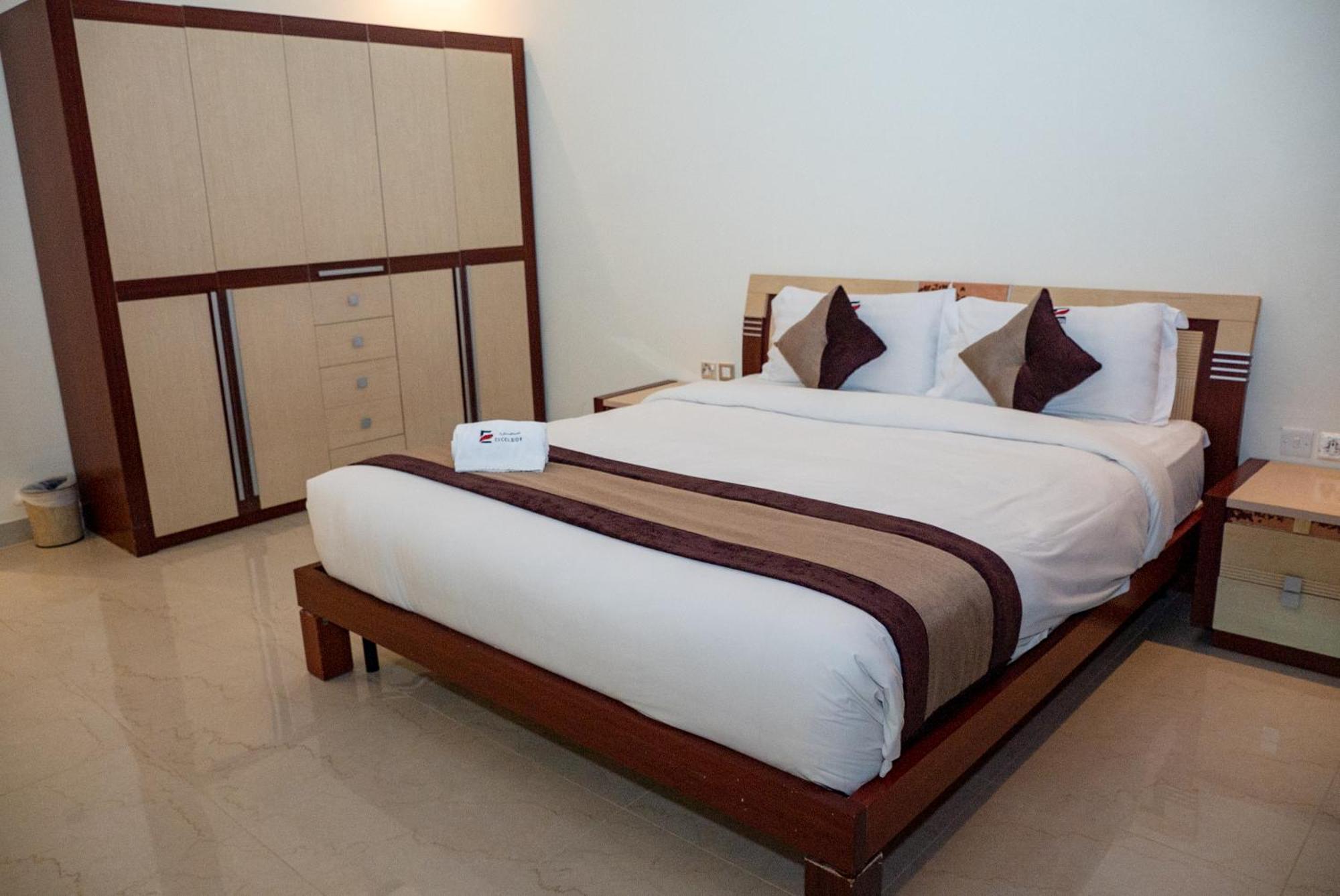 Excelsior Luxury Apartments Манама Екстер'єр фото