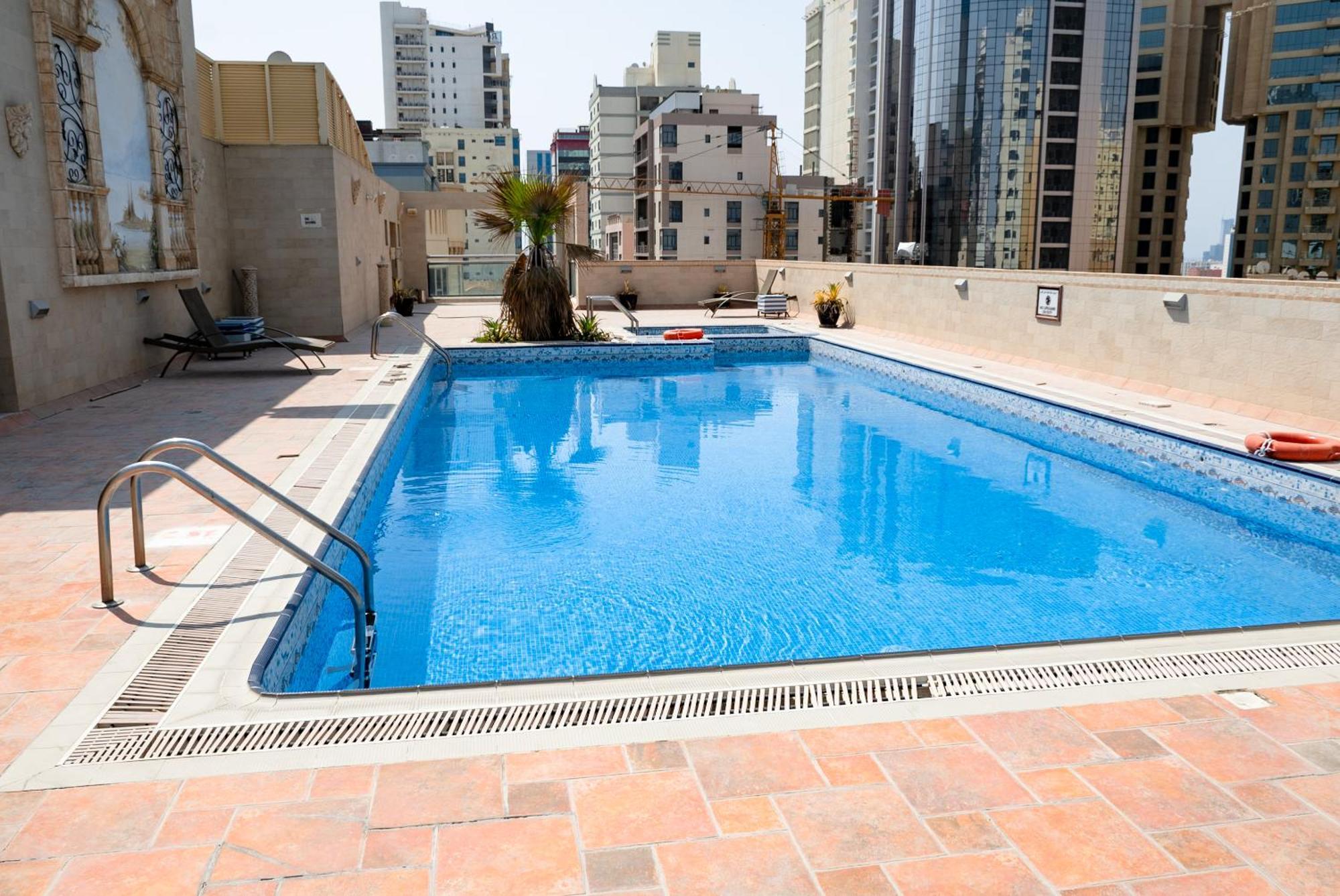 Excelsior Luxury Apartments Манама Екстер'єр фото