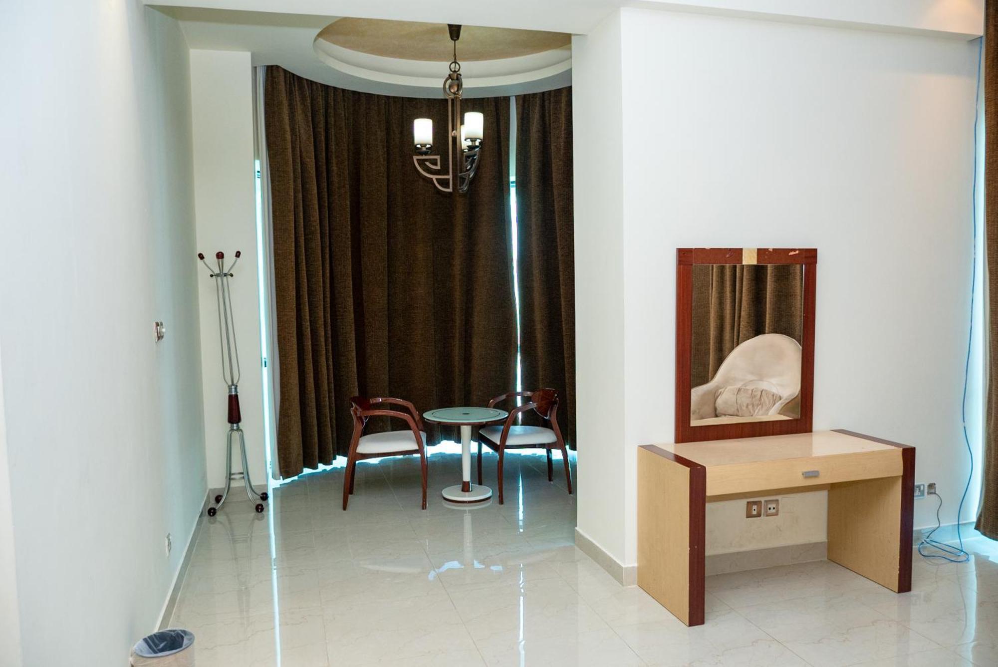 Excelsior Luxury Apartments Манама Екстер'єр фото