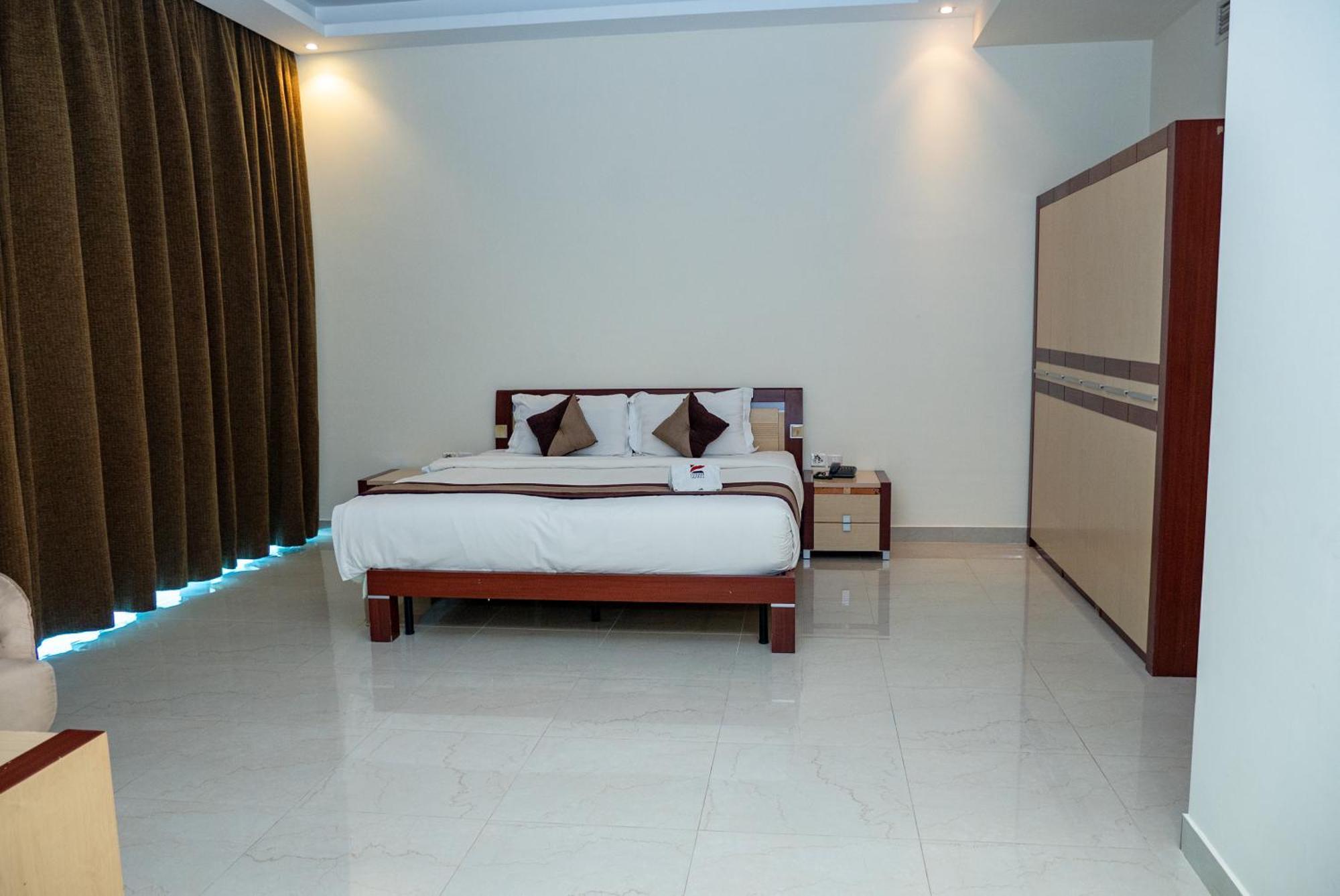 Excelsior Luxury Apartments Манама Екстер'єр фото
