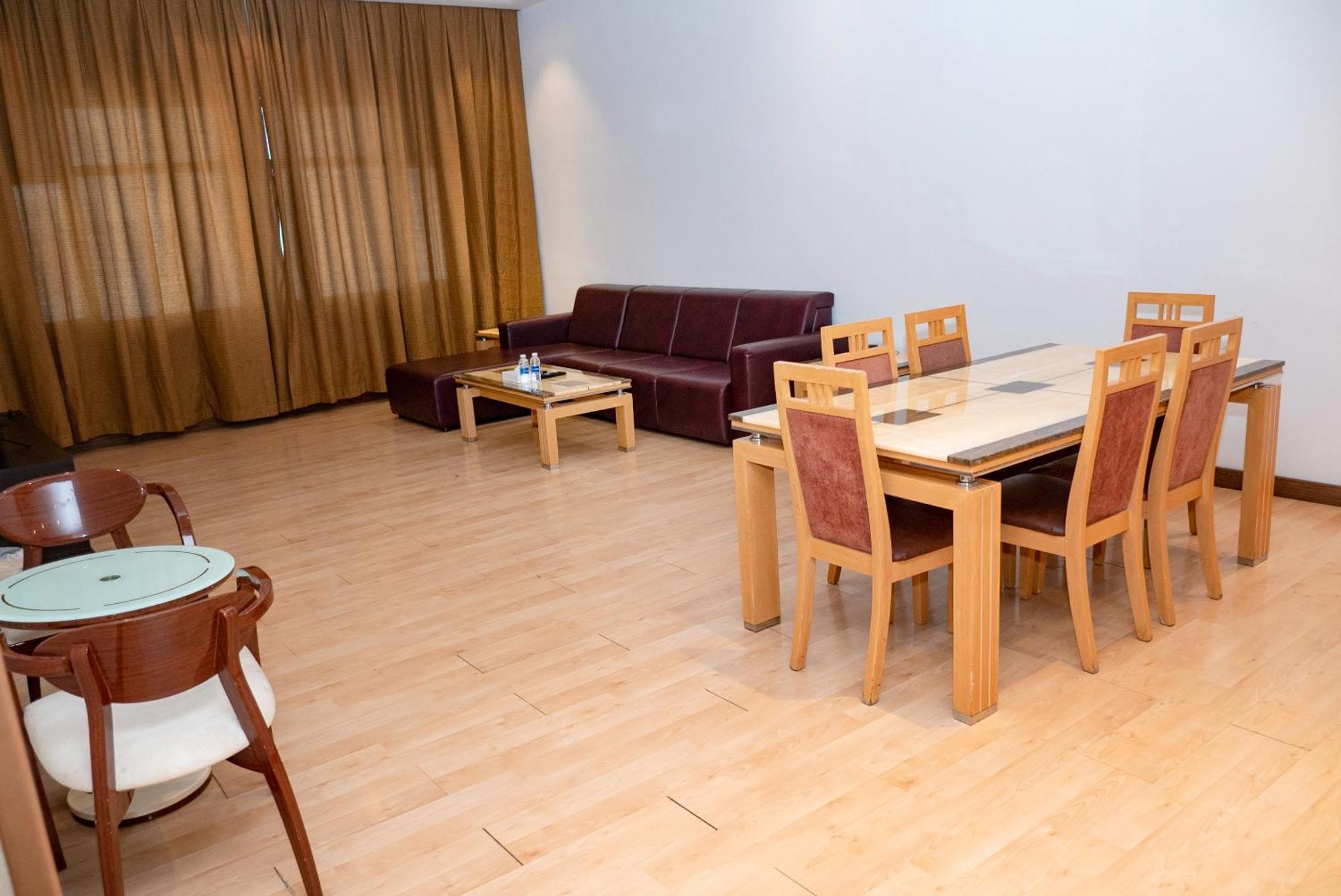 Excelsior Luxury Apartments Манама Екстер'єр фото