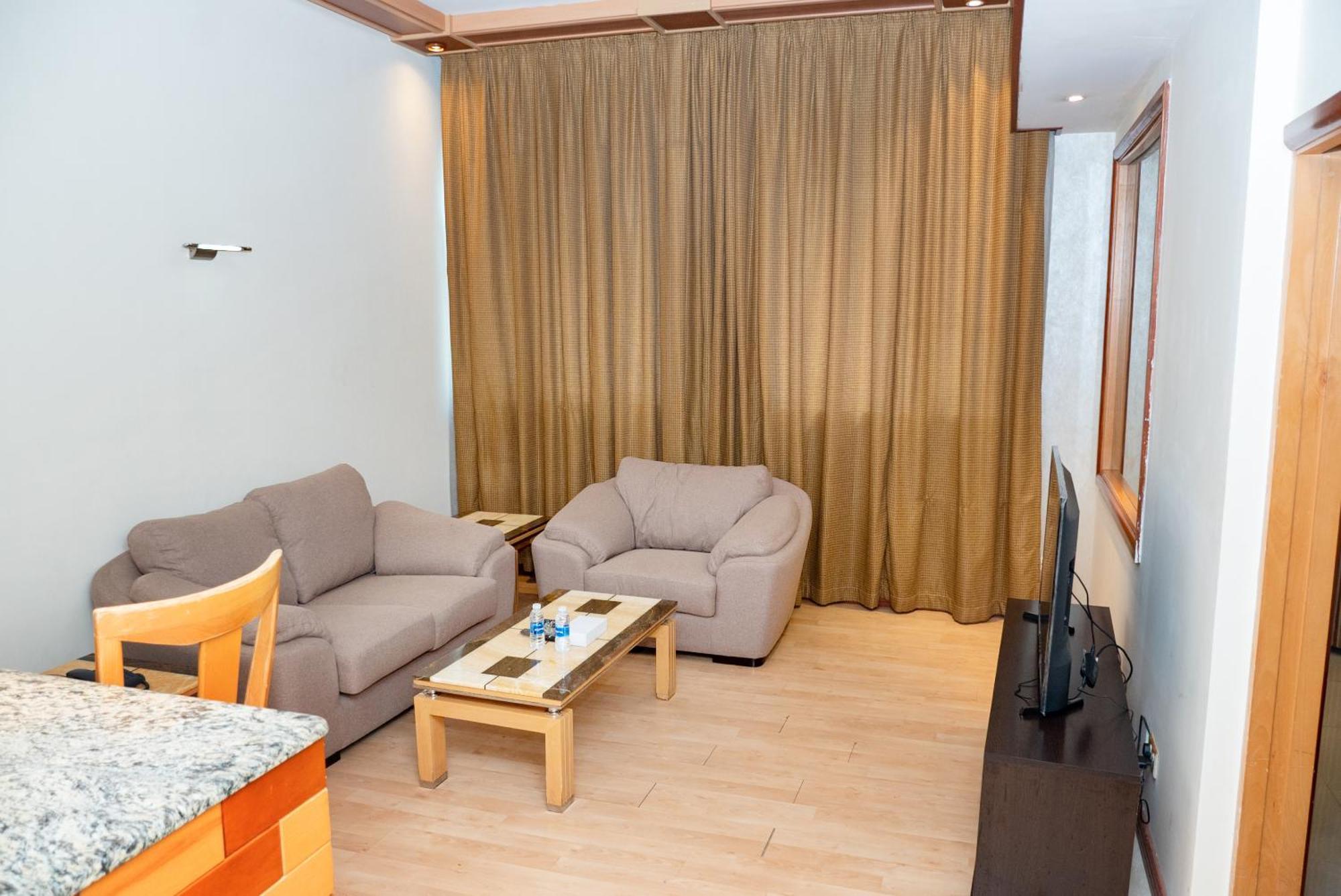 Excelsior Luxury Apartments Манама Екстер'єр фото